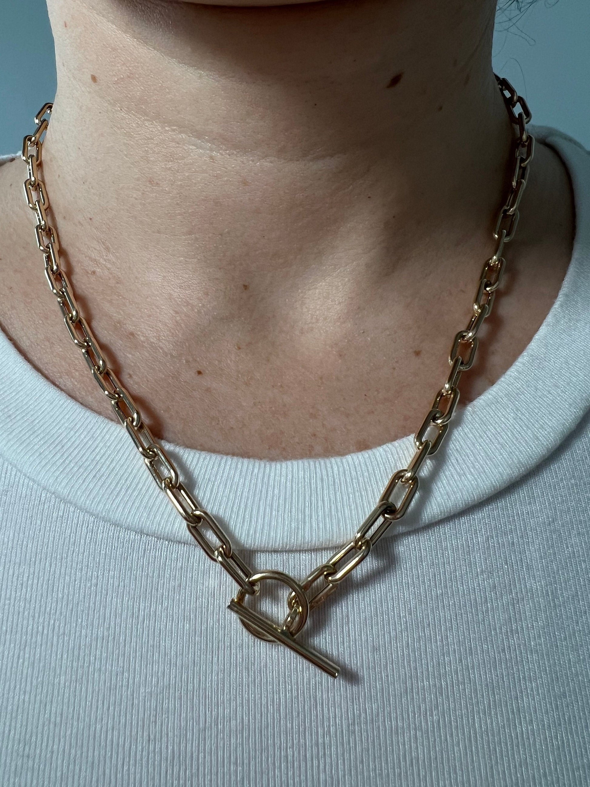14K Yellow Gold 18.5" Polished Paperclip Necklace 5mm Toggle Clasp, Women