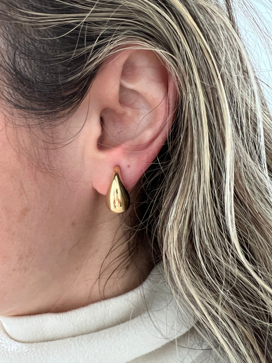 14k Yellow Gold Tear drop Earrings, Chunky Dome Bottega Drop Earrings