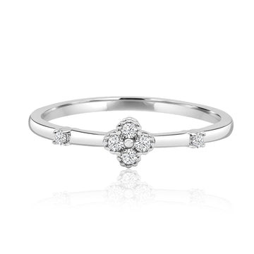 Four Leaf Clover Ring With Diamonds In 14K White Gold